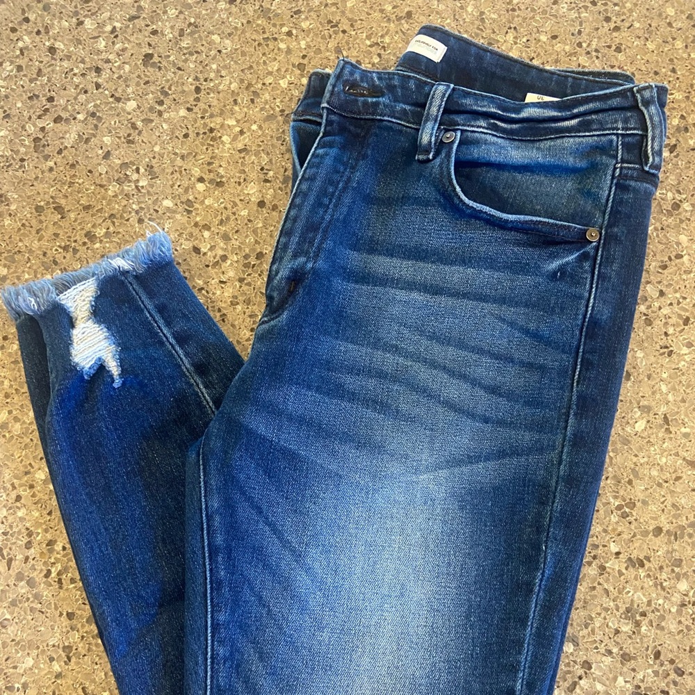 Like New KanCan Skinny Jeans size 30